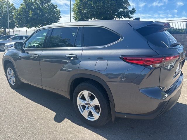 2022 Toyota Highlander LE