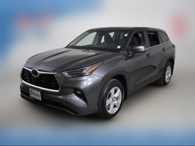 2022 Toyota Highlander LE