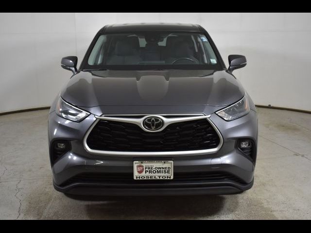2022 Toyota Highlander LE