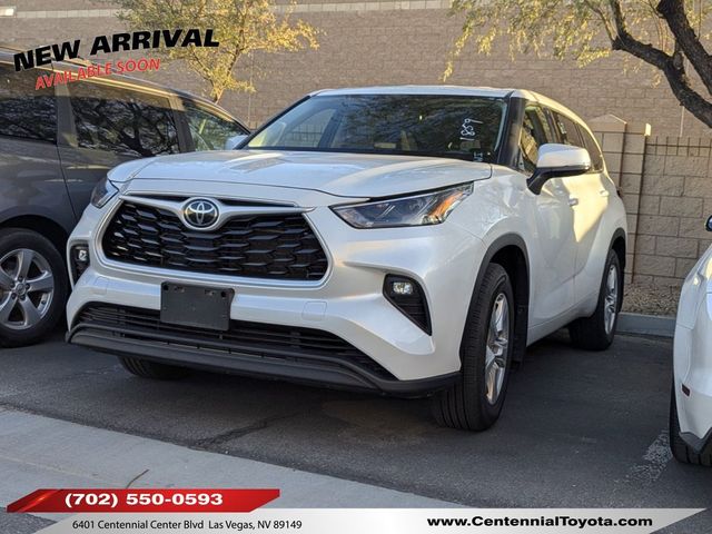 2022 Toyota Highlander LE