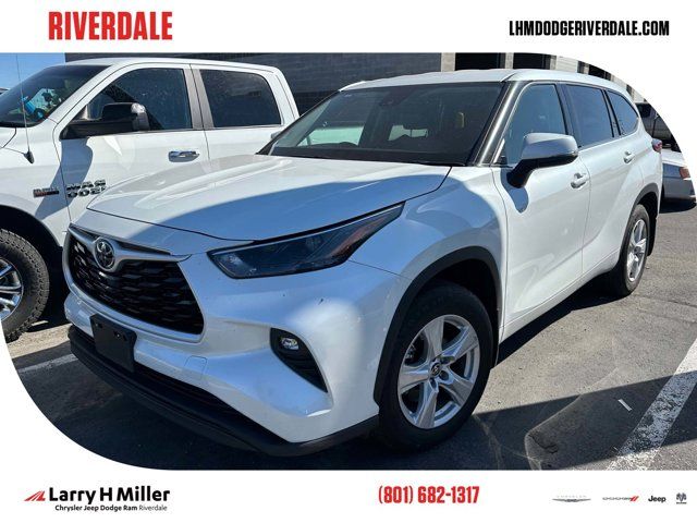 2022 Toyota Highlander LE