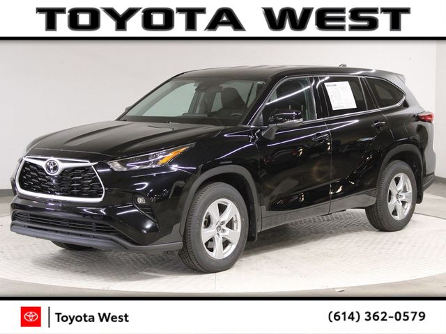 2022 Toyota Highlander LE