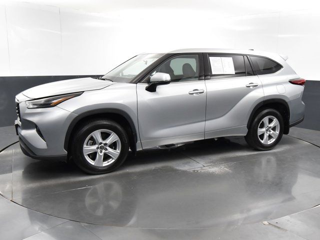 2022 Toyota Highlander LE