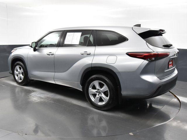 2022 Toyota Highlander LE