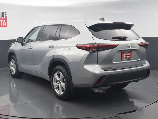 2022 Toyota Highlander LE