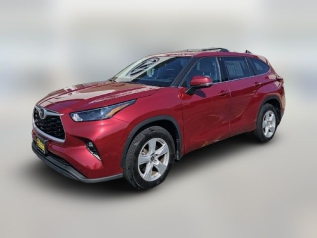 2022 Toyota Highlander LE