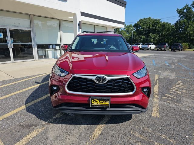 2022 Toyota Highlander LE