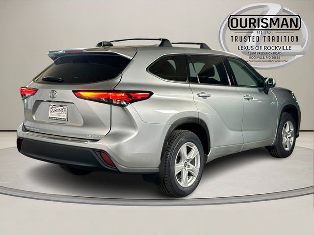 2022 Toyota Highlander LE
