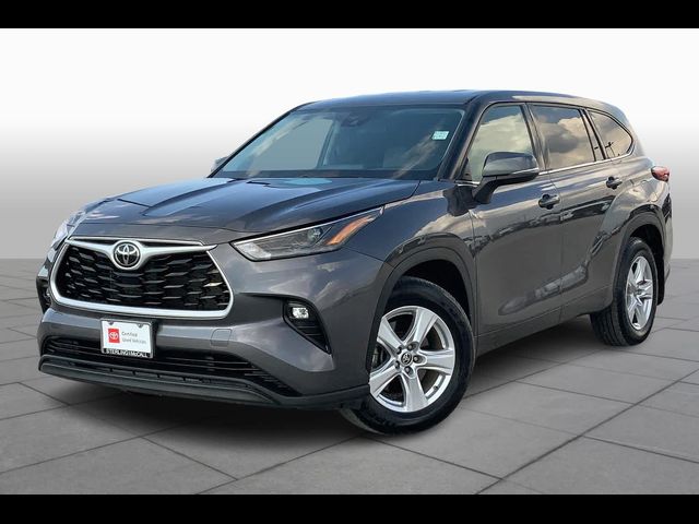 2022 Toyota Highlander LE