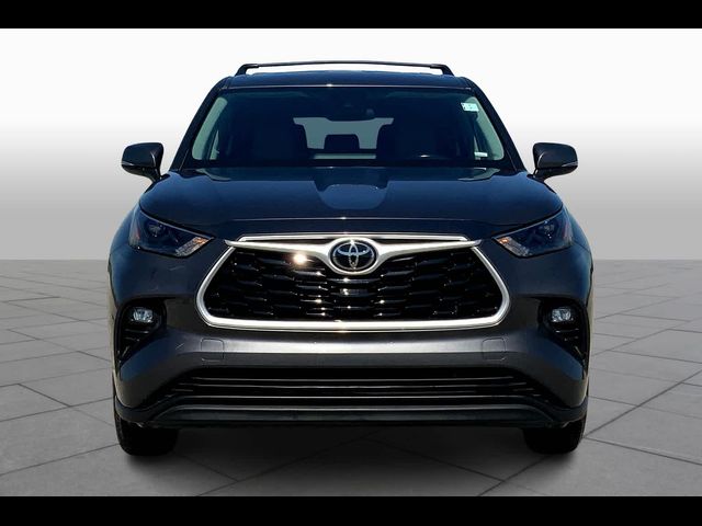 2022 Toyota Highlander LE