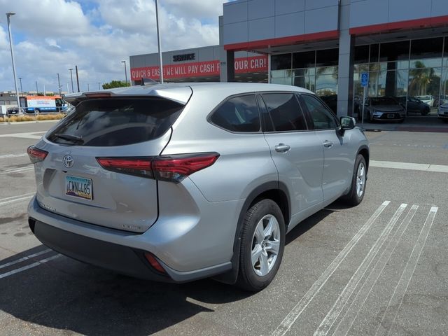 2022 Toyota Highlander LE