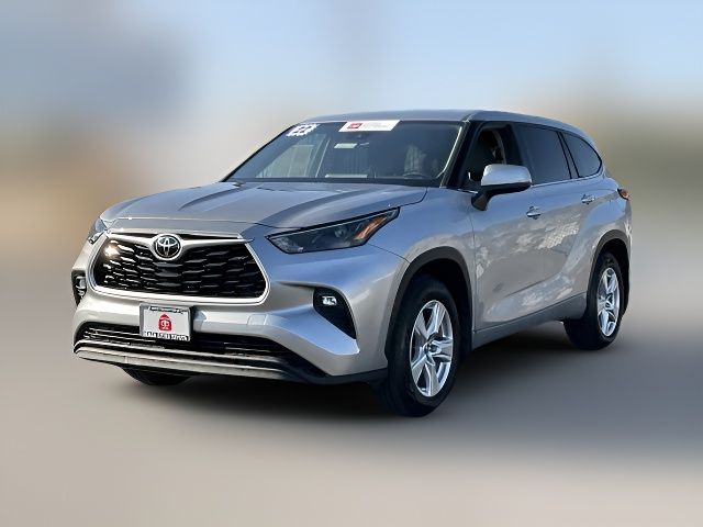 2022 Toyota Highlander LE