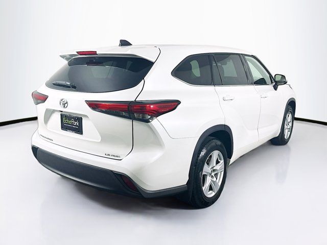 2022 Toyota Highlander LE