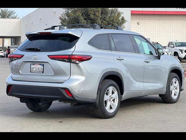 2022 Toyota Highlander LE