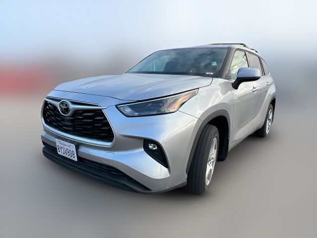 2022 Toyota Highlander LE