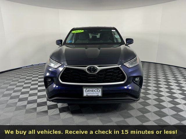 2022 Toyota Highlander LE