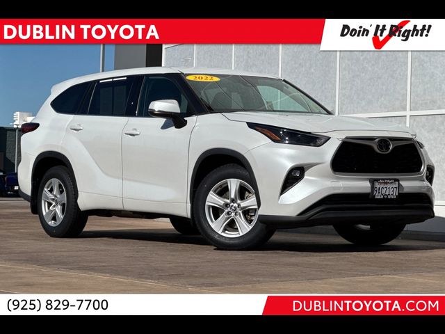 2022 Toyota Highlander LE