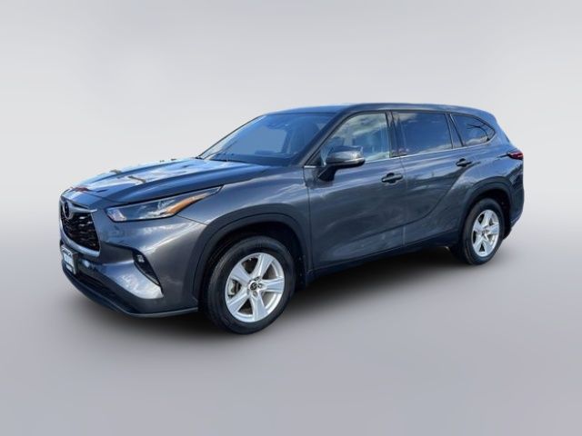 2022 Toyota Highlander LE