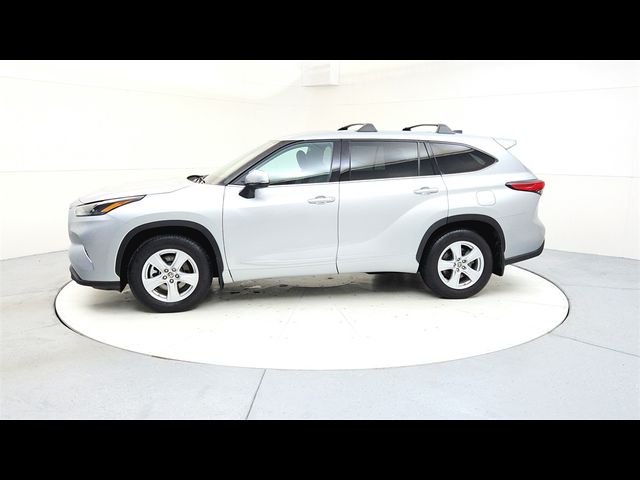 2022 Toyota Highlander LE