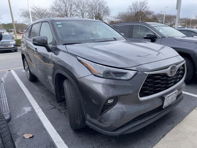 2022 Toyota Highlander LE