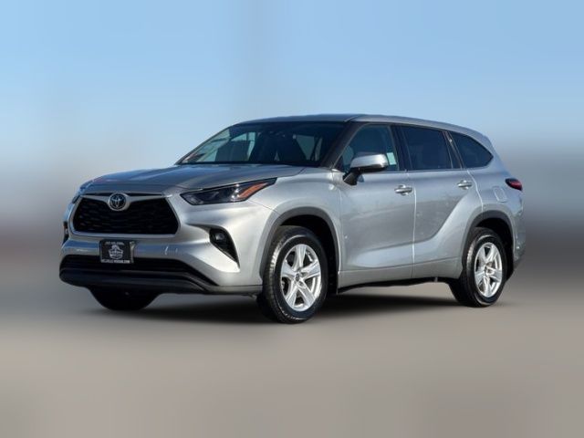 2022 Toyota Highlander LE