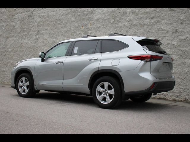 2022 Toyota Highlander LE