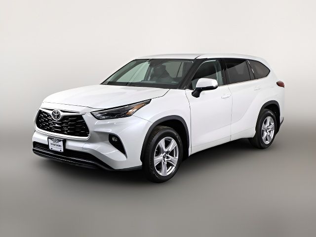 2022 Toyota Highlander LE