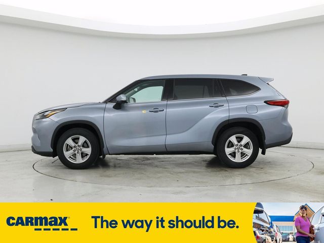 2022 Toyota Highlander LE
