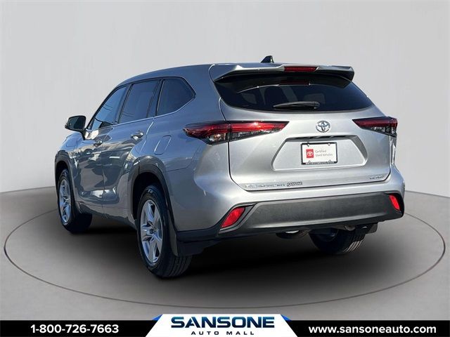 2022 Toyota Highlander LE