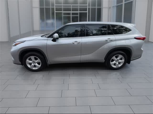 2022 Toyota Highlander LE