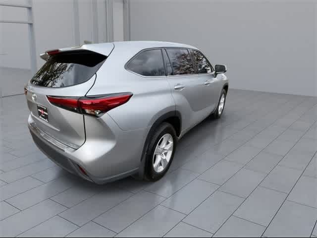 2022 Toyota Highlander LE