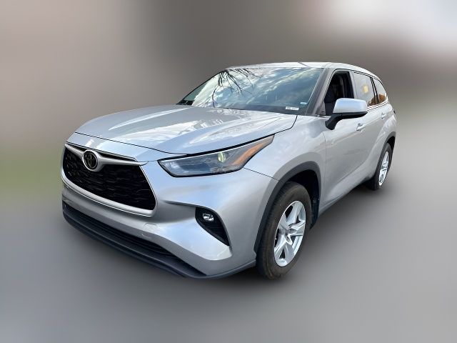 2022 Toyota Highlander LE