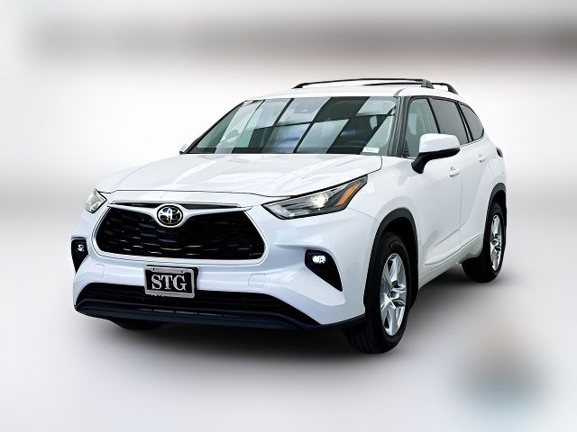 2022 Toyota Highlander LE