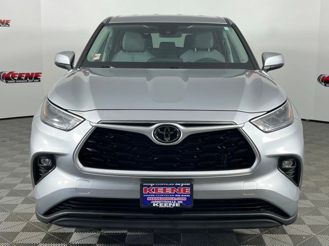 2022 Toyota Highlander LE