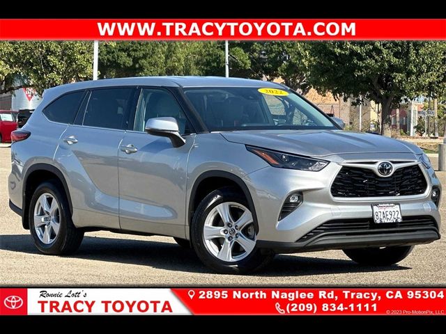 2022 Toyota Highlander LE