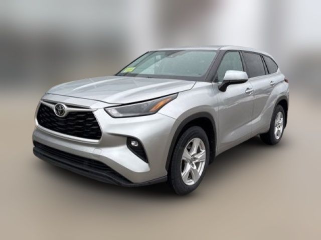 2022 Toyota Highlander LE