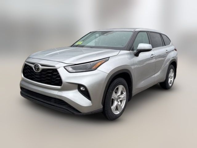 2022 Toyota Highlander LE