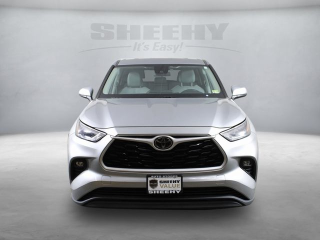 2022 Toyota Highlander LE