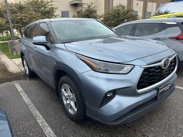 2022 Toyota Highlander LE