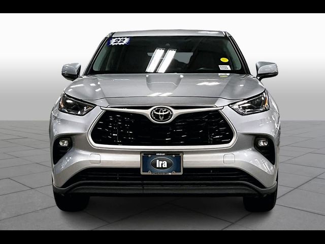 2022 Toyota Highlander LE