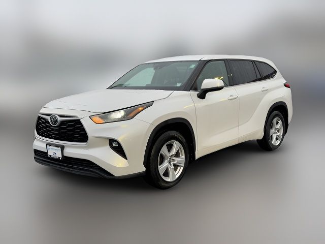 2022 Toyota Highlander LE