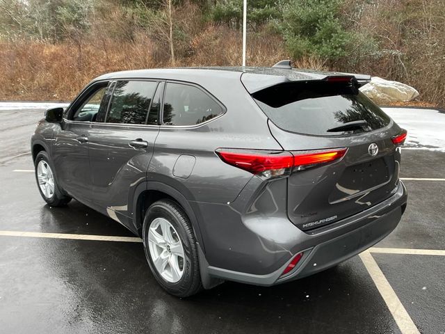 2022 Toyota Highlander LE