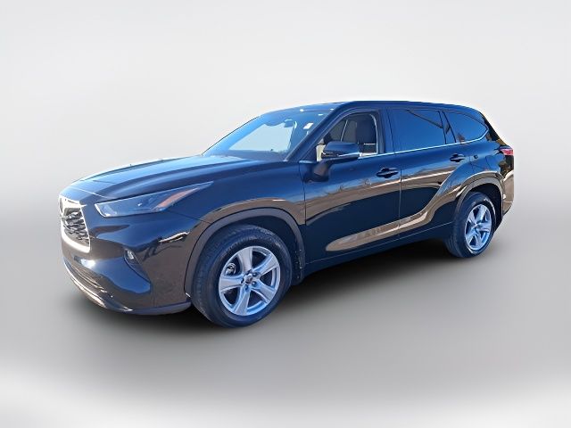 2022 Toyota Highlander LE