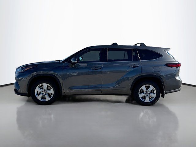 2022 Toyota Highlander LE