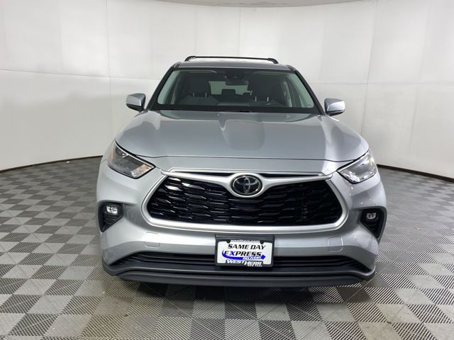 2022 Toyota Highlander LE