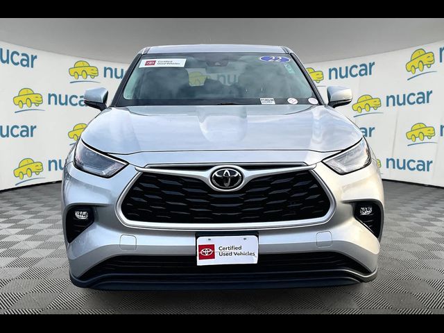 2022 Toyota Highlander LE