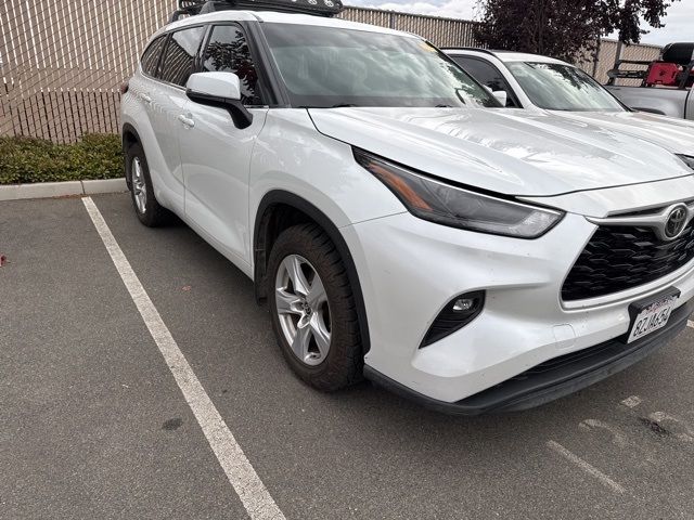 2022 Toyota Highlander LE