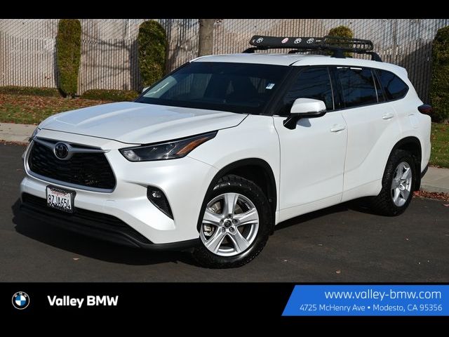 2022 Toyota Highlander LE