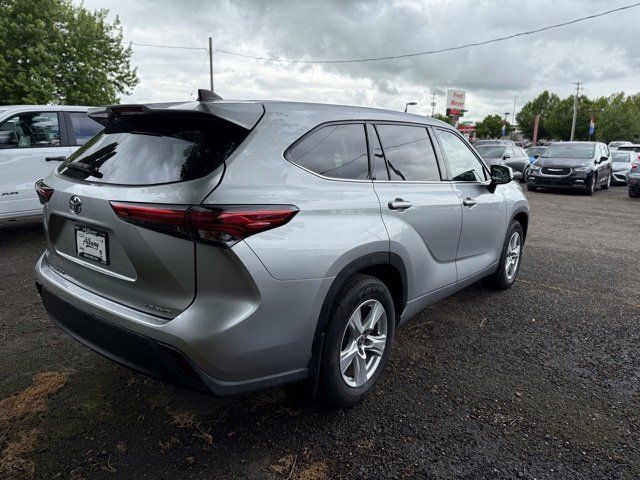 2022 Toyota Highlander LE