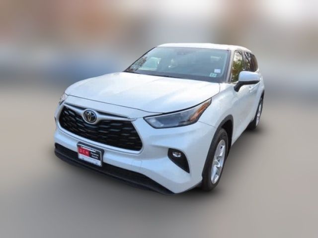 2022 Toyota Highlander LE